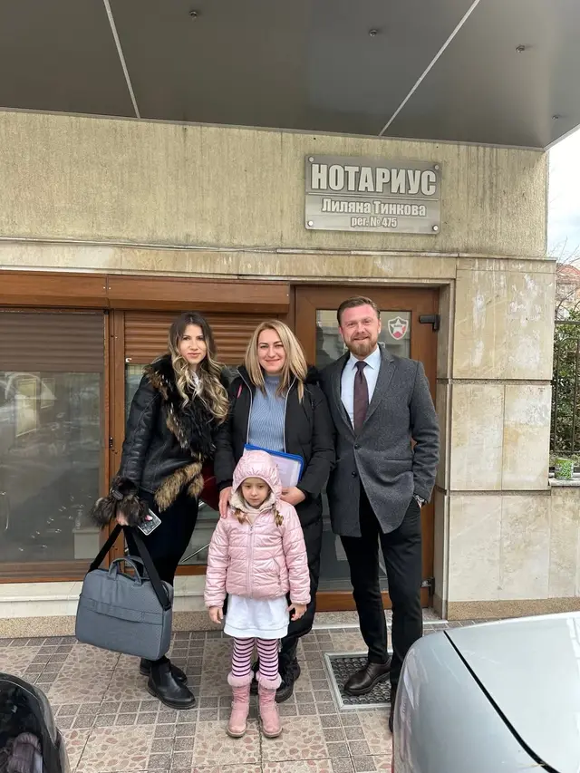 Десислава Арабаджиева със свои клиенти